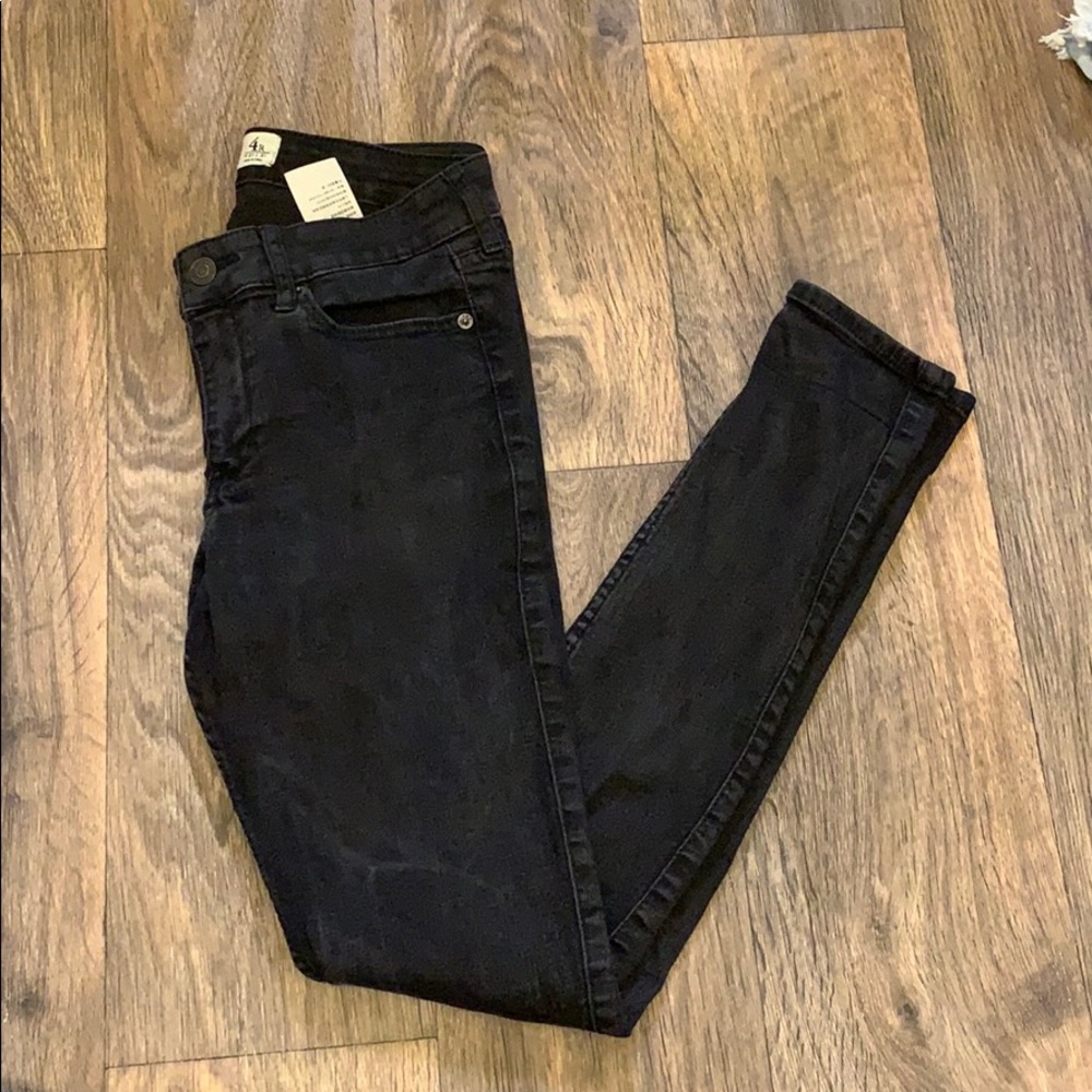 Black skinny jeans
